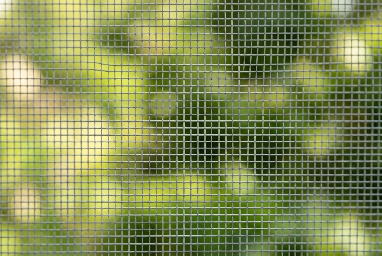 Nahaufnahme eines grauen Insektenschutzgewebes